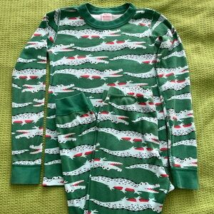 Hanna Andersson Green Alligator Pajama Set